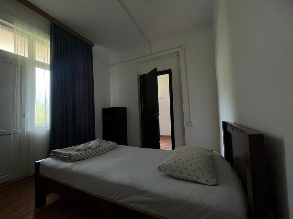 Guest House Oasis - Tvishi Zewnętrze zdjęcie